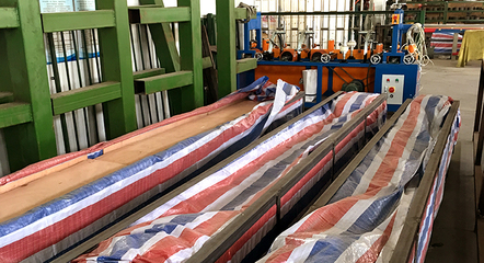 英華工廠迎俄羅斯客戶門窗驗(yàn)貨，深化國(guó)際銷售合作